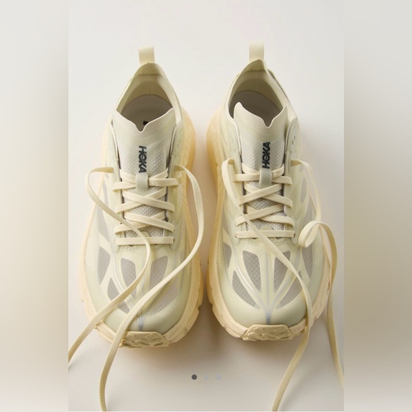 Hoka Shoes - Hoka Women's Cream/White Lightweight Sneakers